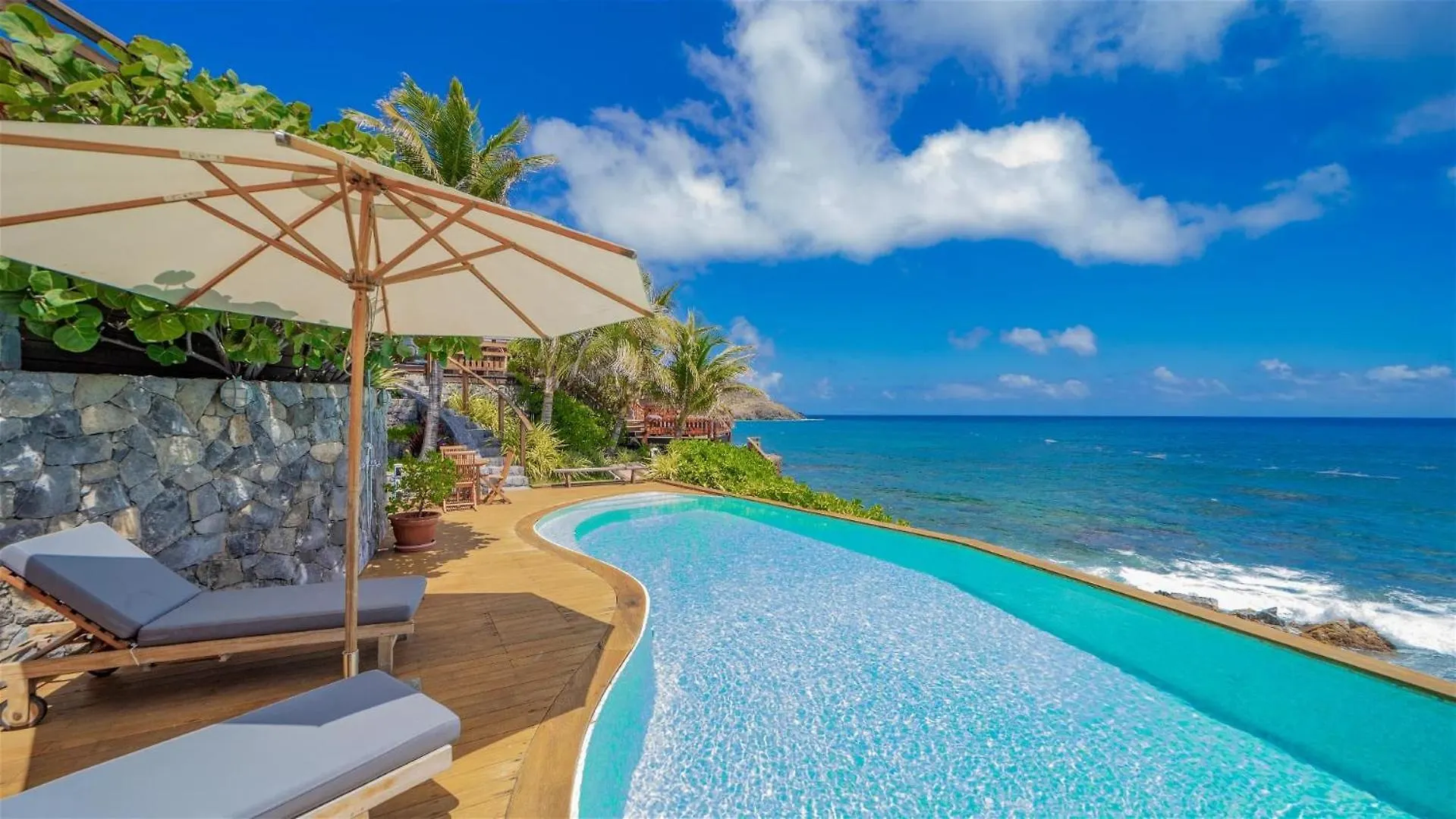 Oceanfront Serenity With Jacuzzi And Heated Swimming Pool Toiny فيلة