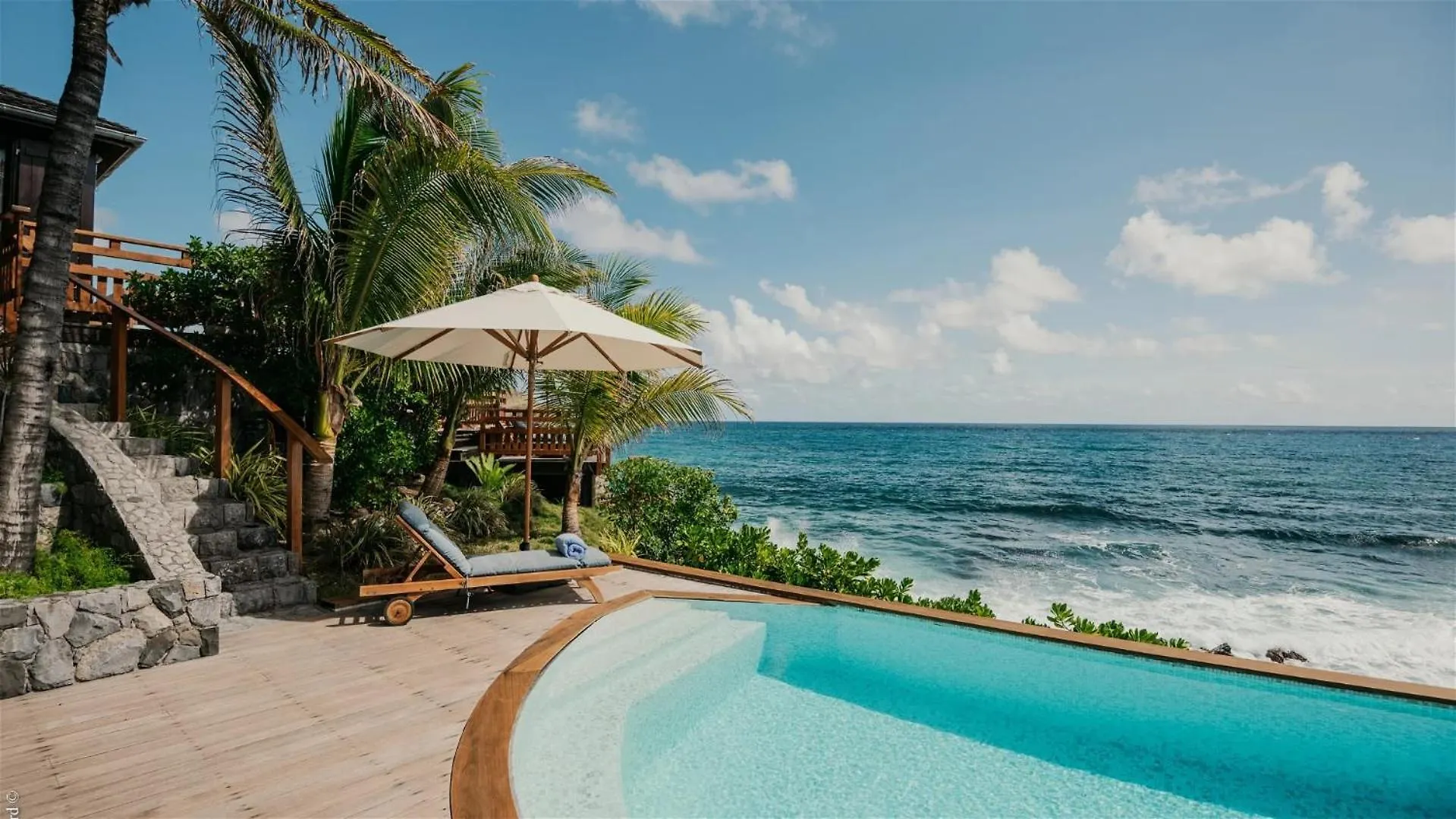 Oceanfront Serenity With Jacuzzi And Heated Swimming Pool Toiny 0*,  São Bartolomeu