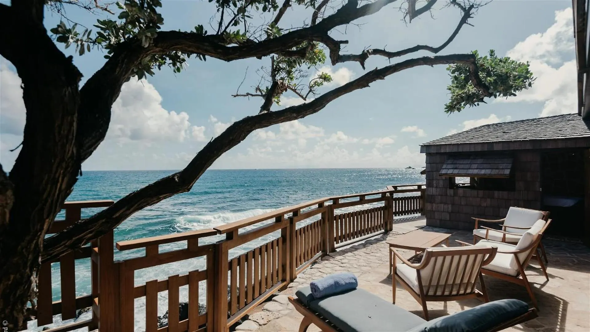 Villa Oceanfront Serenity With Jacuzzi And Heated Swimming Pool Toiny